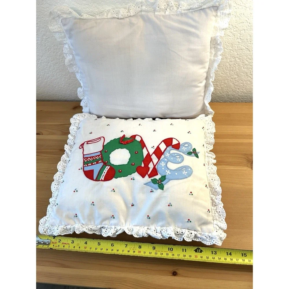 VTG LOVE  Christmas Embroidered Throw Pillow Set Of Two 14